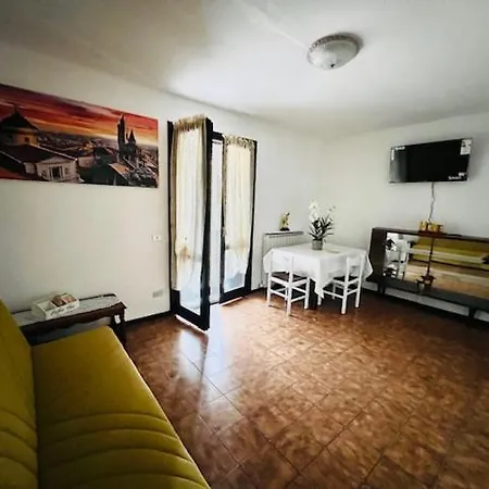 Al Glicine Apartment *