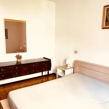 Al Glicine Appartement *